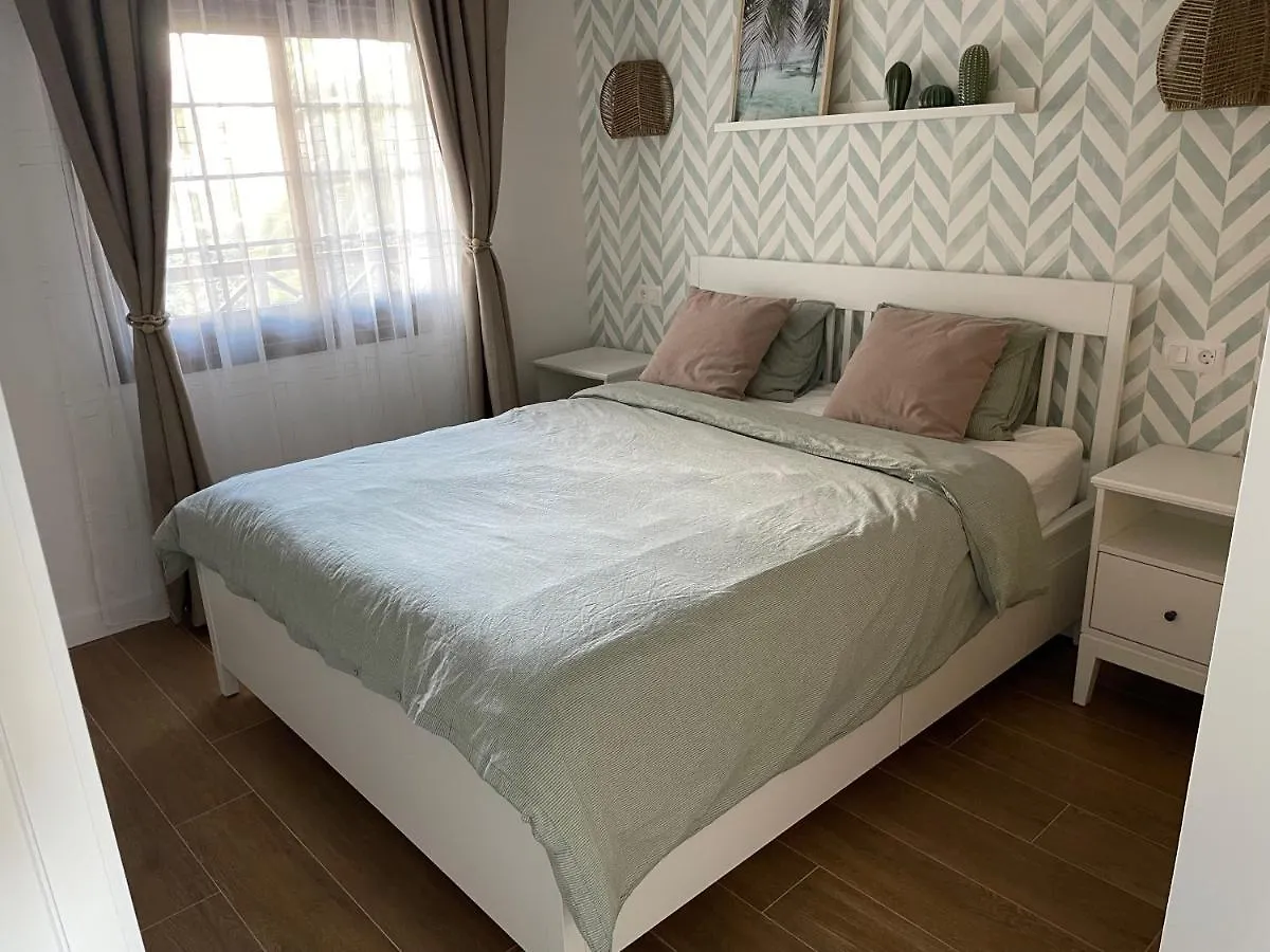 Breathtaking Ocean View, Adult And Kids Pools & Fiber Wi-Fi Apartment San Miguel de Abona