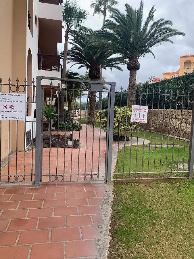 Breathtaking Ocean View, Adult And Kids Pools & Fiber Wi-Fi Apartment San Miguel de Abona