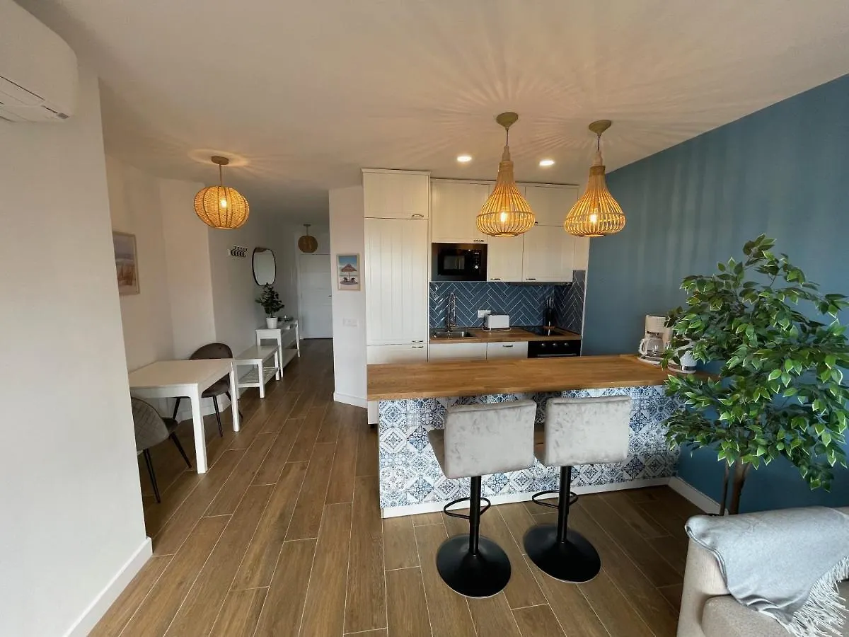 Breathtaking Ocean View, Adult And Kids Pools & Fiber Wi-Fi Apartment San Miguel de Abona