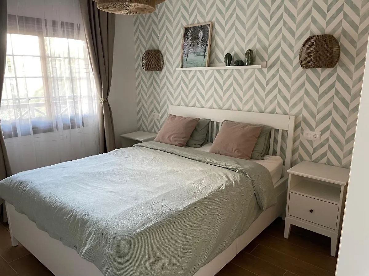 Breathtaking Ocean View, Adult And Kids Pools & Fiber Wi-Fi Apartment San Miguel de Abona