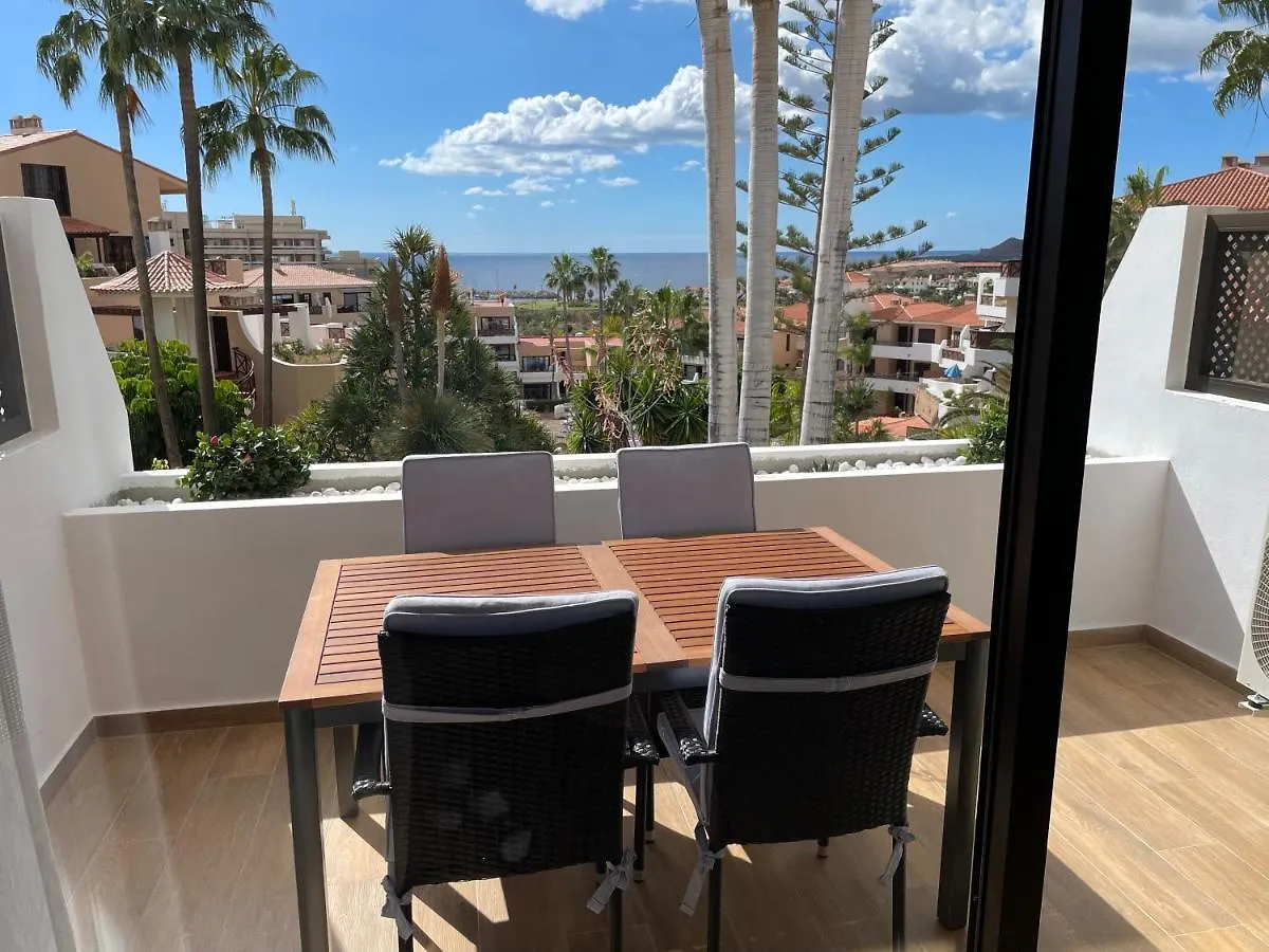 Breathtaking Ocean View, Adult And Kids Pools & Fiber Wi-Fi Apartment San Miguel de Abona