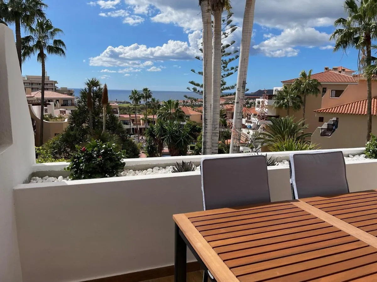 Breathtaking Ocean View, Adult And Kids Pools & Fiber Wi-Fi Apartment San Miguel de Abona