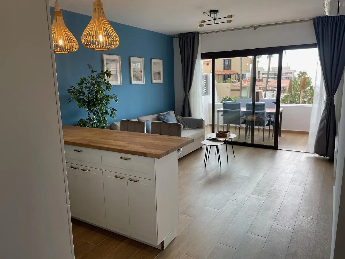 Breathtaking Ocean View, Adult And Kids Pools & Fiber Wi-Fi Apartment San Miguel de Abona
